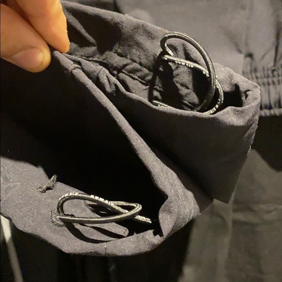 Black nike airmax cargos - Picture 2 of 2